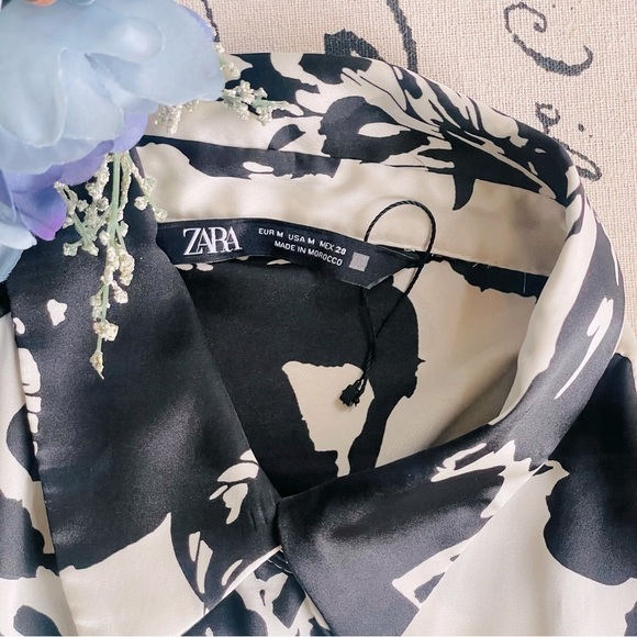 Zara Floral Print Button Down Silk Shirt in Ecru / Black Size M - Picture 11 of 16